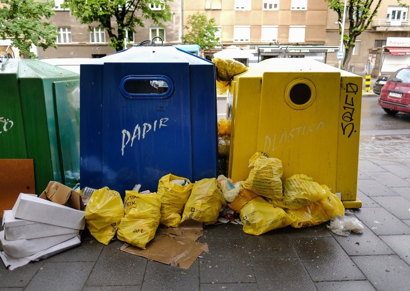 Zagreb za 50 milijuna kuna ponovno nabavlja vrećice za otpad, a ima i nekih novosti