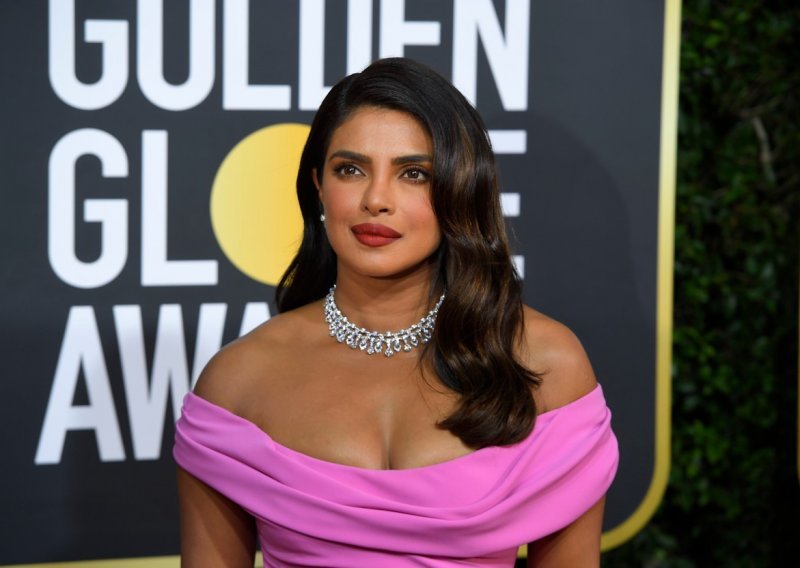 Priyanka Chopra iskreno progovorila o estetskim zahvatima: 'Osjećala sam se uništeno i beznadno'