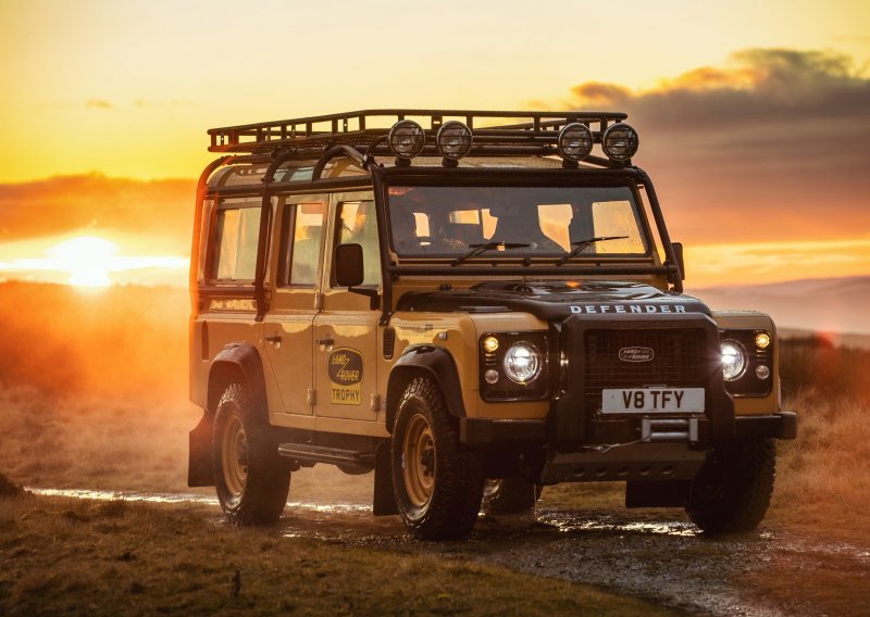 [FOTO/VIDEO] Land Rover odaje počast Camel Trophyju: 25 unikatnih Defendera Works V8 Trophy za veliku off-road avanturu