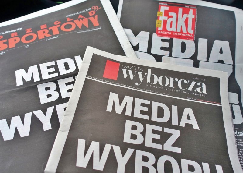 Zacrnili se ekrani i naslovnice: Poljski mediji tišinom prosvjeduju protiv planiranog poreza na oglašavanje