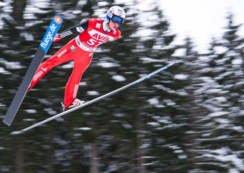 Slovenac Prevc izgubio svjetski rekord nakon jednog dana!