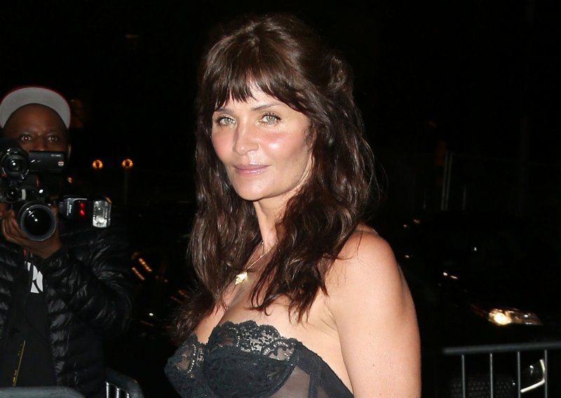 Za ovo je trebalo hrabrosti: 52-godišnja Helena Christensen pozirala u minijaturnom bikiniju na snijegu