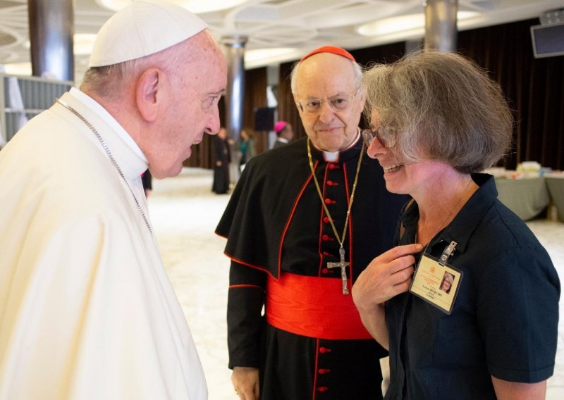 [FOTO/VIDEO] Papa Franjo imenovao prvu ženu podtajnicom Biskupske sinode u kojoj će ravnopravno raspravljati o najkontroverznijim pitanjima Katoličke crkve - tko je Nathalie Becquart