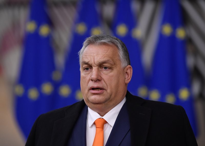 Orban okrivio britanski soj koronavirusa za porast slučajeva zaraze u Mađarskoj