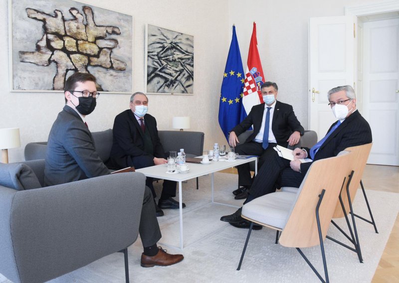 Plenković na sastanku s ruskim veleposlanikom o odobrenju ruskog cjepiva u EU