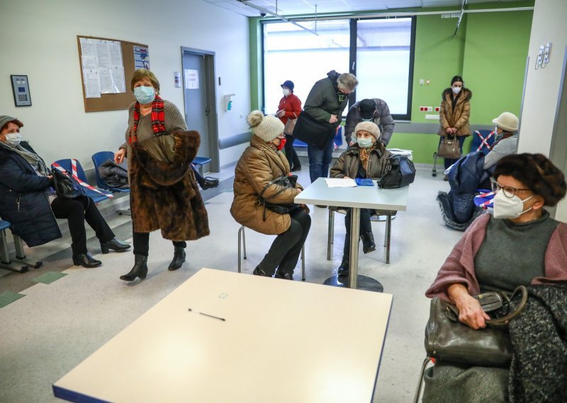 Onkološki pacijenti ogorčeni cijepljenjem preko reda: 'Ne mogu razumjeti da se ljudi igraju tuđim životom'