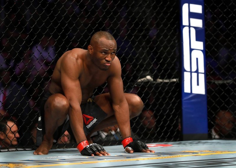 Kakav meč i kakva pobjeda 'Nigerijske noćne more'; prvak srušio rekord UFC-a za koji se mislilo da će trajati vječno