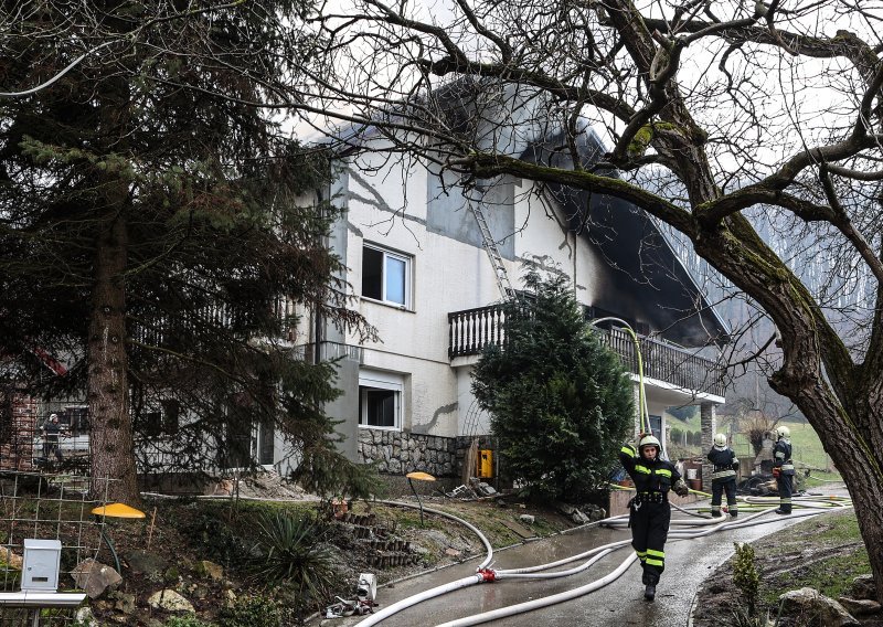 Zagrebački vatrogasci ugasili požar na krovu obiteljske kuće u Ivanovićevoj