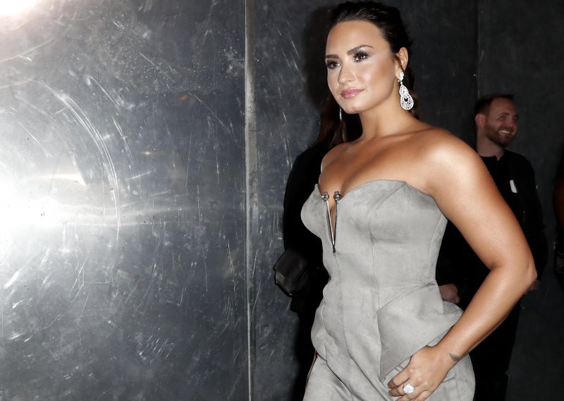 Strašne optužbe u novom dokumentarcu: Demi Lovato progovorila o seksualnom zlostavljanju, ali i drogi