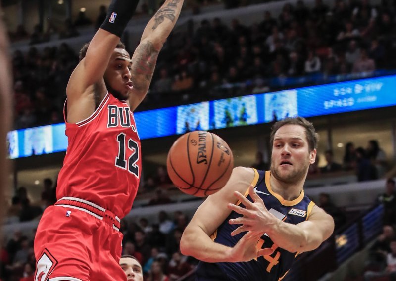 Bojan Bogdanović sa svojim Jazzom doživio tek drugi poraz u 22 utakmice; Dario Šarić skroman u čudesnom preokretu Sunsa