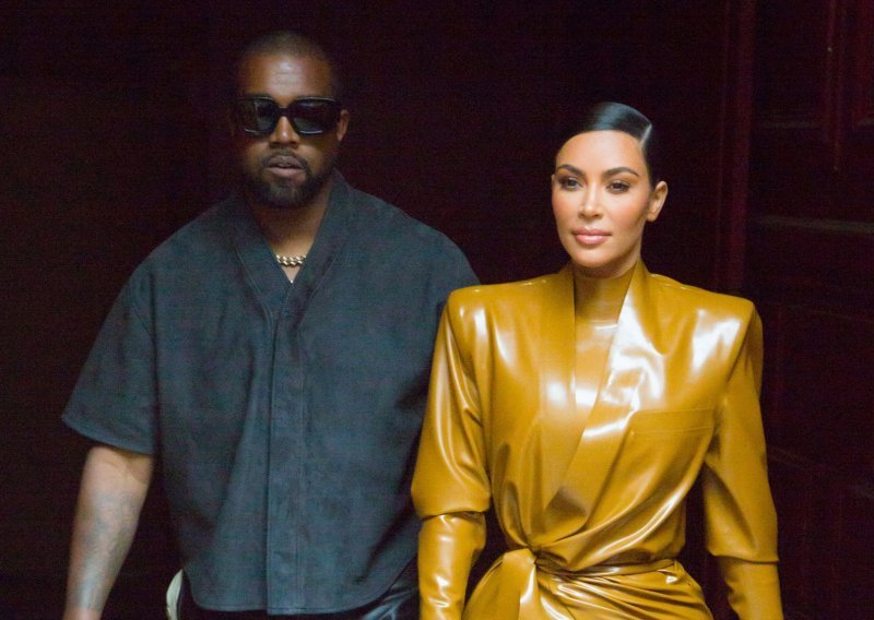 Gotovo je: Kim Kardashian predala dokumente za razvod od Kanye Westa