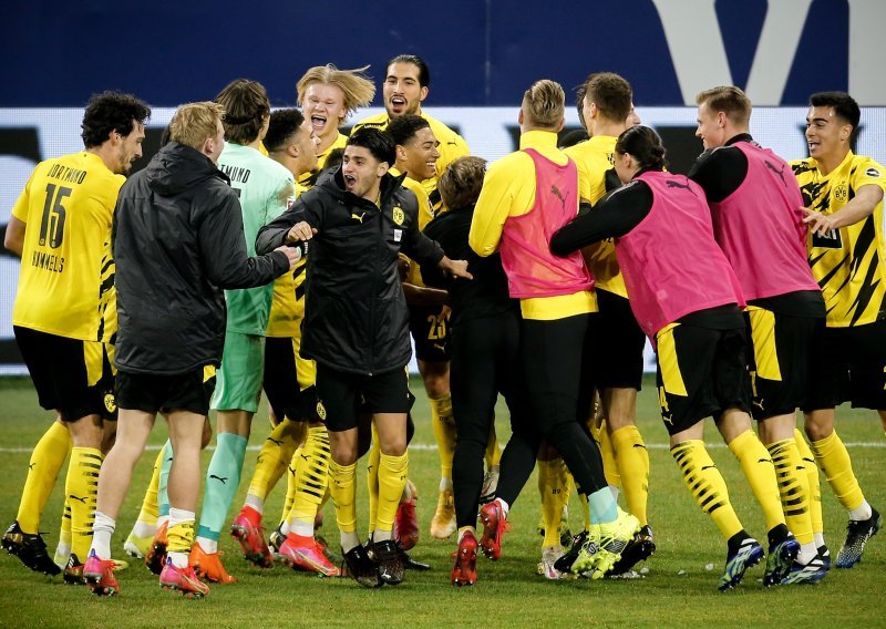 Borussia Dortmund pregazila Schalke u jednom od najvećih derbija u Bundesligi; Haaland zabio svoj 17. gol u prvenstvu