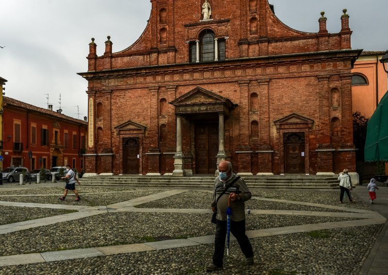 Prije godinu dana buknulo je prvo veliko žarište covida-19 u Europi. Sve je počelo u mirnom talijanskom gradiću: U mjesec dana broj umrlih se utrostručio...