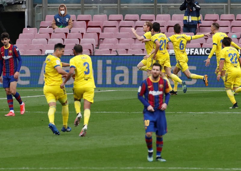 [FOTO] Veliki kiks Barcelone; Cadiz po drugi put koban za Katalonce, a gol koji je šokirao Nou Camp zabio je bivši igrač Rijeke