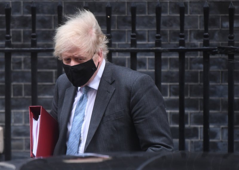 Johnson: Britanija se nada povratku u normalu krajem lipnja