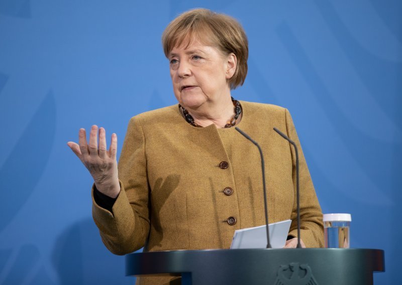 Merkel: Trebat će tri mjeseca za potvrde o cijepljenju