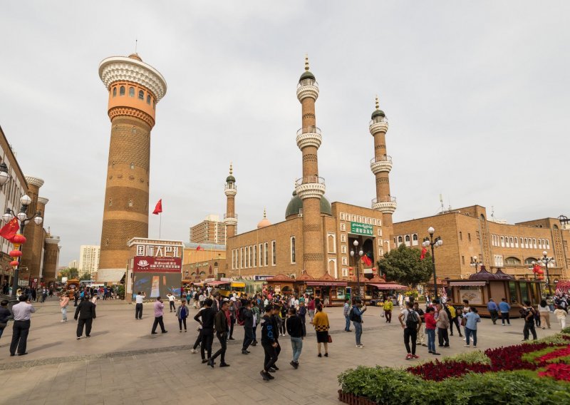 HRW: Kina je dramatično povećala progon muslimanskih manjina u Xinjiangu