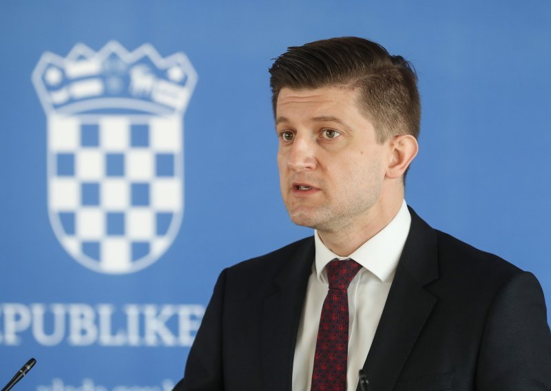 Koliko će zbog rasta trošarina poskupjeti grijani duhani? Marić: To je malo teže procijeniti