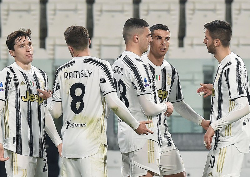 [FOTO] Juventus u zadnjih šest mjeseci enormno povećao svoja dugovanja, pa će na ljeto doći do velike rasprodaje igrača 'Stare dame'