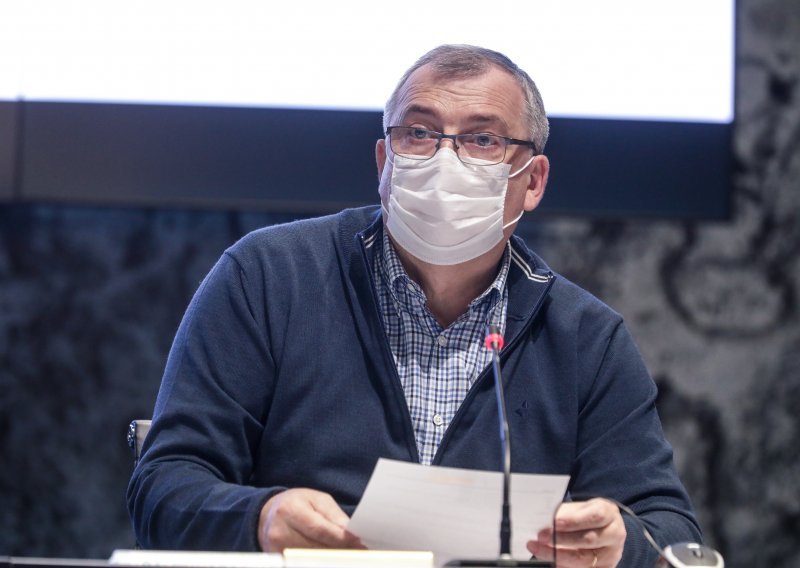 Capak objasnio zašto se u Hrvatskoj neće prekinuti cijepljenje AstraZenecom