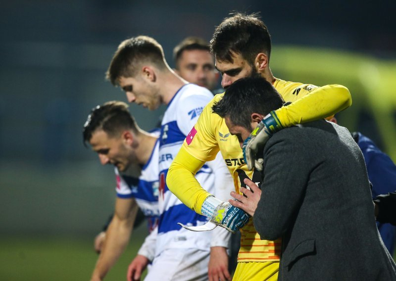 [VIDEO/FOTO] Trener Nenad Bjelica objasnio zašto Osijek pobjeđuje i kad mu ne ide te što se događalo u svlačionici na poluvremenu