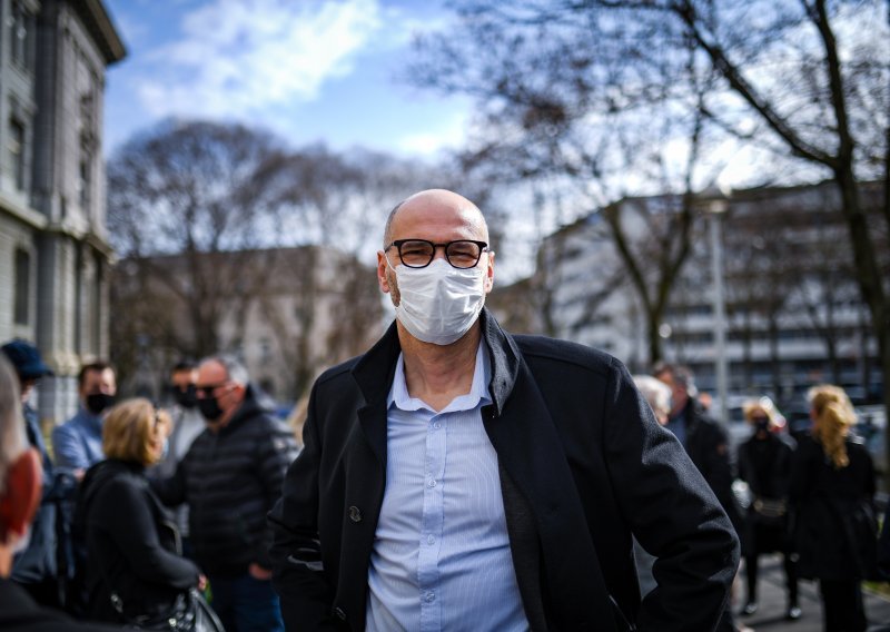 [FOTO] 'Neprihvatljivo je da roditelji ne znaju ocjene statičara za škole i vrtiće'