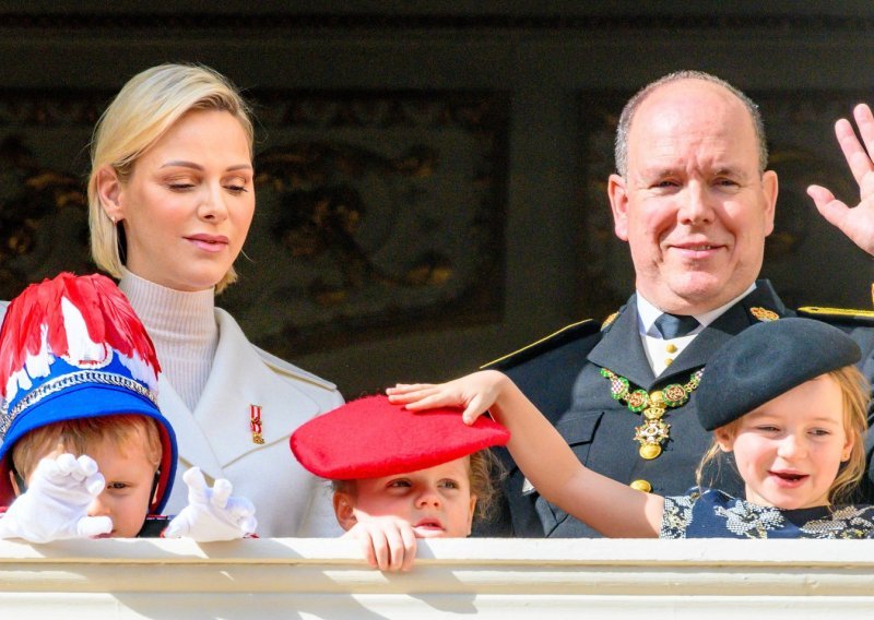 Lice princeze Charlene govori više od riječi, više ni za fotografiju ne može namjestiti osmijeh