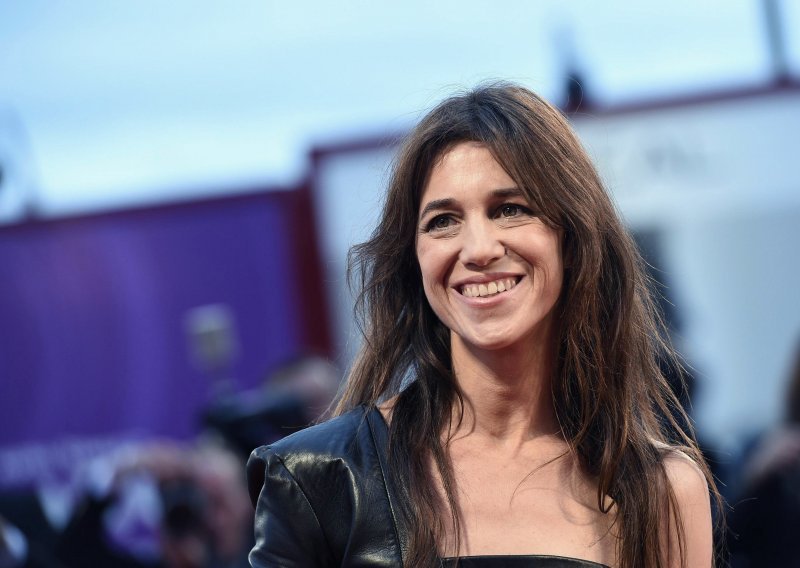 Charlotte Gainsbourg prvi put progovorila o svom ocu, legendarnom glazbeniku: 'Danas živimo u cenzuriranom svijetu i pitam se kako bi se on nosio s time'