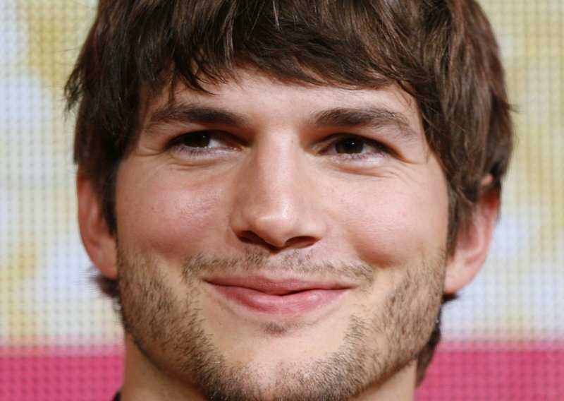 Ashton Kutcher pobijedio CNN