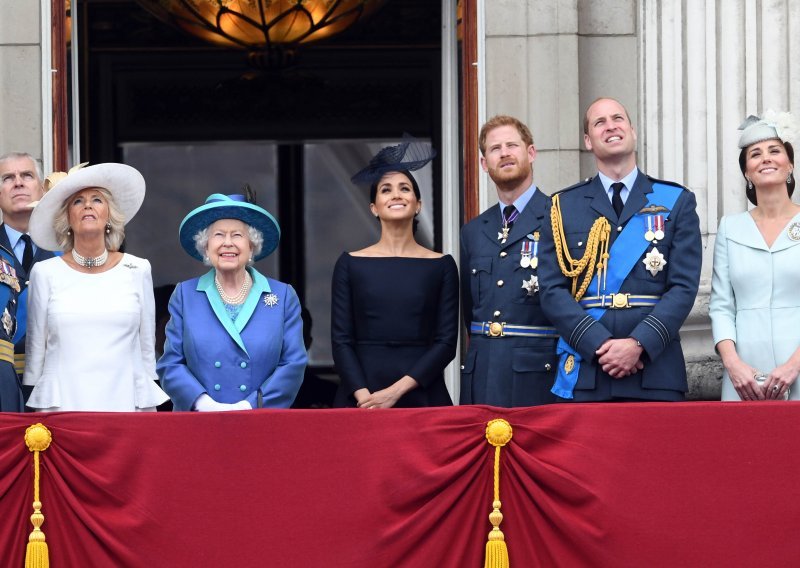 Meghan Markle za 'curenje' informacija krivi Kate Middleton, Camillu i princa Charlesa