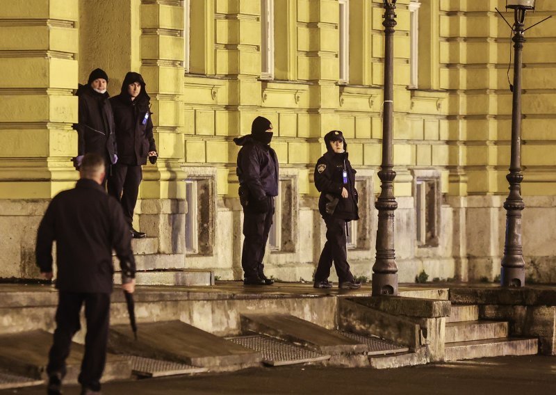 Policija i loše vrijeme onemogućili mlade da se okupe kod HNK