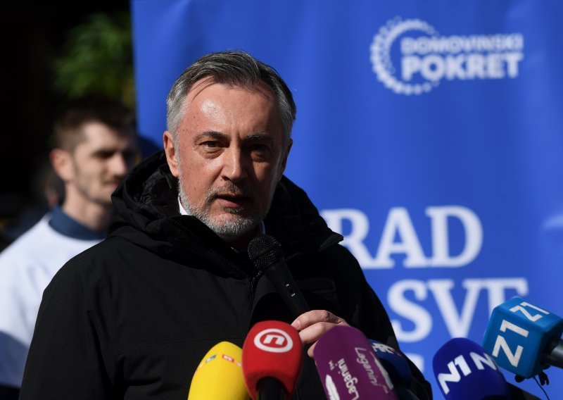 [FOTO/VIDEO] Škoro obećao besplatne vrtiće, novi stadion, zatvaranje Jakuševca...