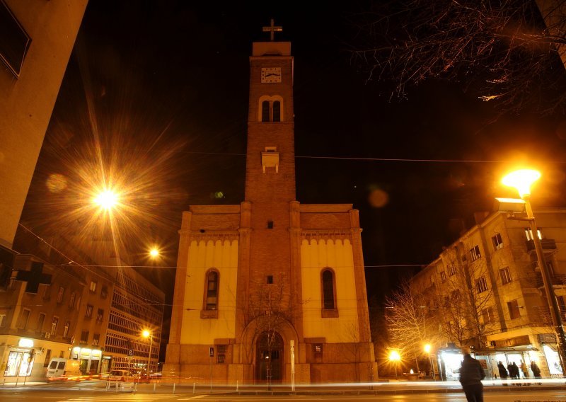 Potresi uzrokovali brojna oštećenja na crkvi sv. Petra u Zagrebu