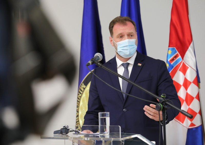 Banožić: Izlazak pojedinaca iz HDZ-a neuspješni pokušaj destabilizacije stranke