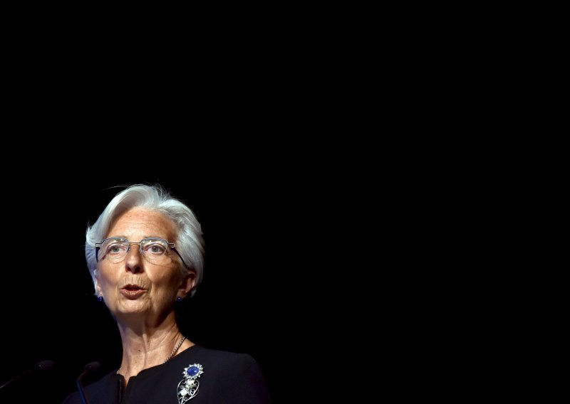 Tajni dokument MMF-a govori da Grcima ni štednja ne može pomoći