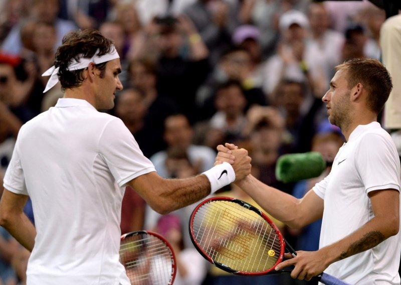 Nakon 14 mjeseci i dva operativna zahvata vratio se teniski velikan Roger Federer; Švicarac slavio u napetom meču