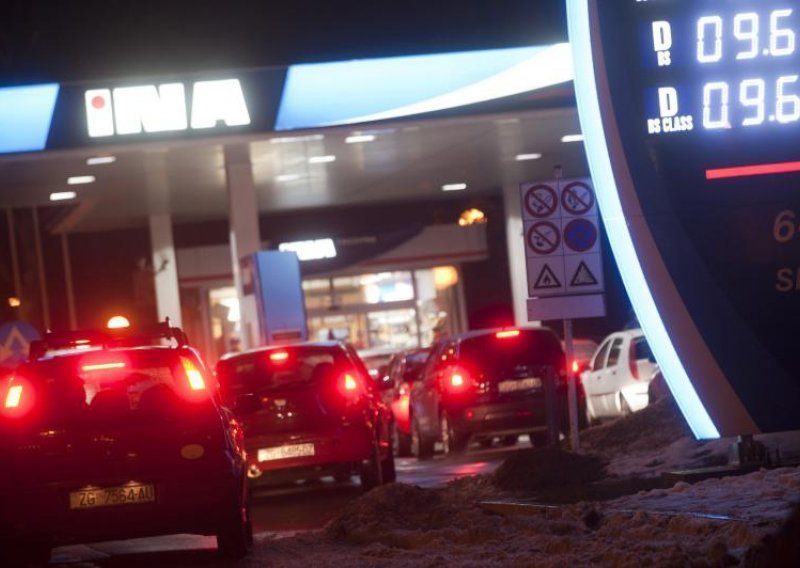 Od ponoći niže cijene benzina i dizelskih goriva