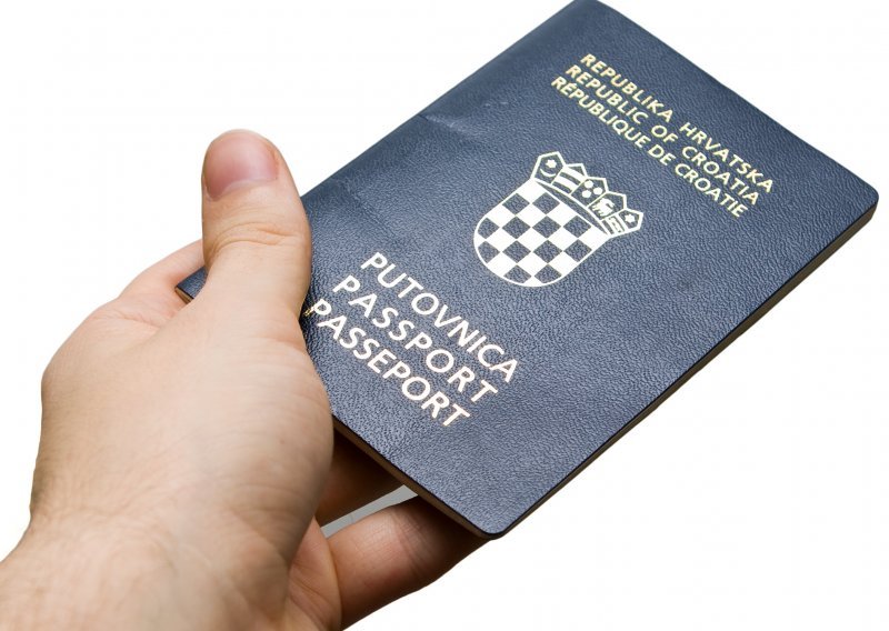 Hrvatski državljani mogu bez viza u Ukrajinu