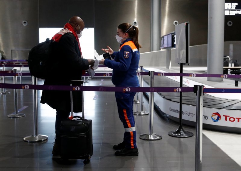 Francuska ublažila restrikcije za međunarodna putovanja