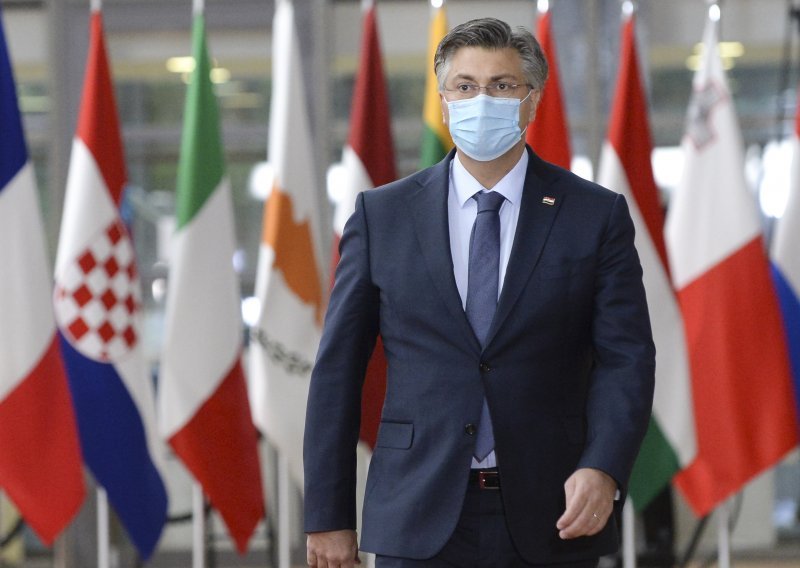 Plenković o potvrdi za cijepljenje: Želimo da to ima smisla i da ljudi stvarno mogu posjetiti Hrvatsku