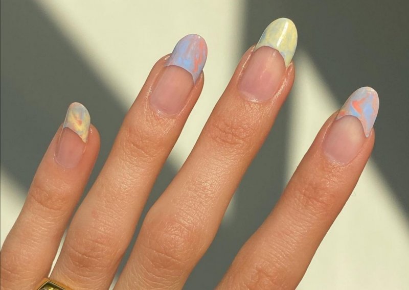 Sve samo ne dosadni: Mramorni nokti postali su novi trend u svijetu manikure