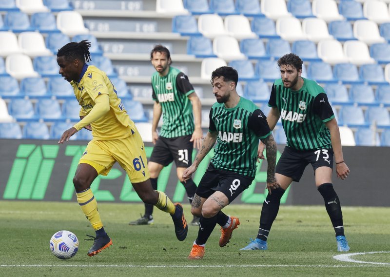 [FOTO] Ivan Jurić pocrvenio, a njegova Verona dva puta se vraćala iz rezultatskog zaostatka, ali treći puta više nije bilo povratka