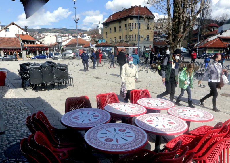 U BiH ispod tisuću novoraženih uz 73 umrla, prosvjedi u Republici Srpskoj