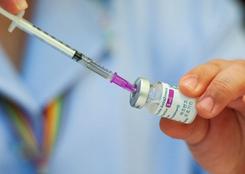 Njemačka detektirala sedam slučajeva tromboze nakon cijepljenja AstraZenecom