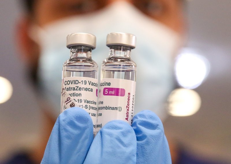 WHO preporuča da se 'za sada' nastavi cijepljenje AstraZenecom