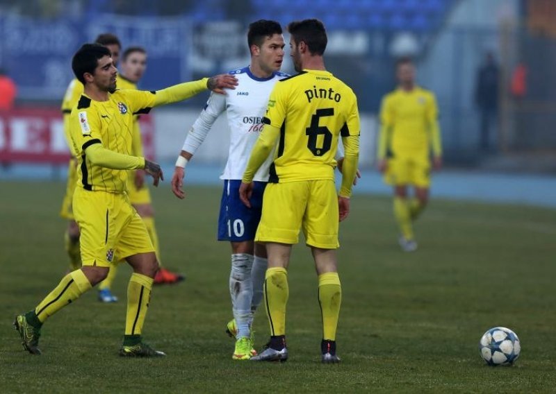 Pjaca zabio gol prije nego su se igrači 'izgubili' u magli