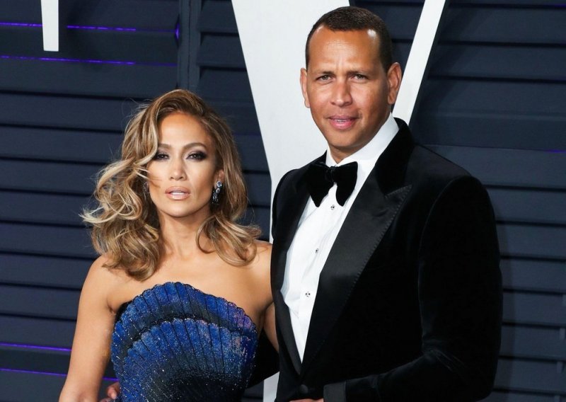 Njihov prekid najteže su doživjeli oni: Jennifer Lopez i Alex Rodriguez svojski se trude utješiti najmlađe