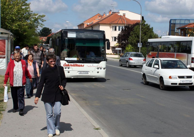 Čazmatrans zatražio duplo veće cijene za prijevoz umirovljenika