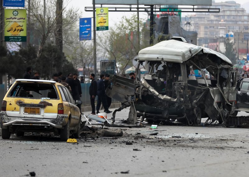 Četvero poginulo, 11 ranjeno u eksploziji bombe u Kabulu