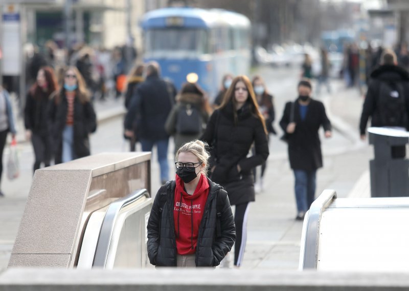 U Zagrebu novih 317 slučajeva zaraze koronavirusom, jučer pozitivno 42 učenika i tri nastavnika osnovnih i srednjih škola